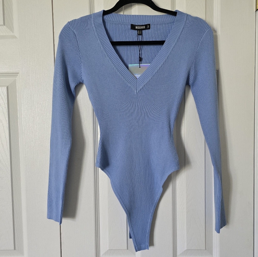 Missguided Light Blue V-Neck Ribbed Bodysuit - Picture 4 of 7
